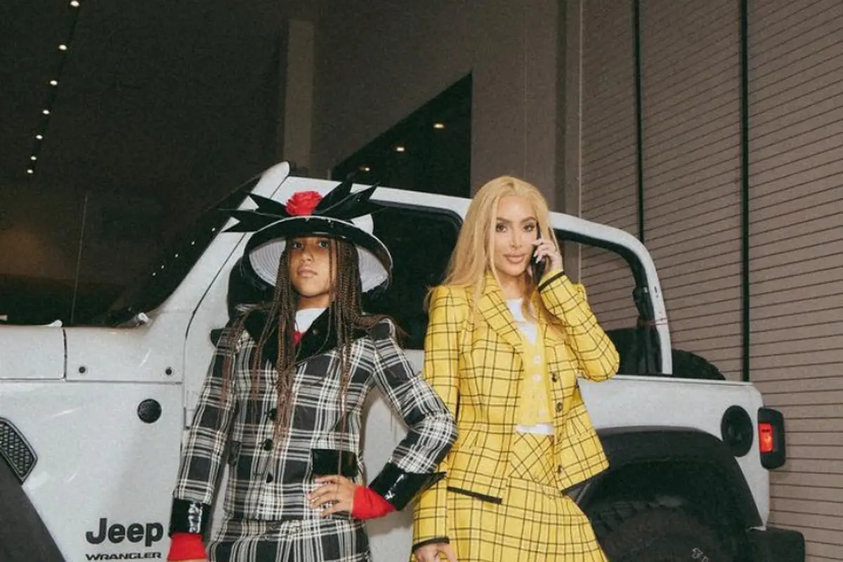 Kostum Halloween Keluarga Kardashian-Jenner Tahun Ini
