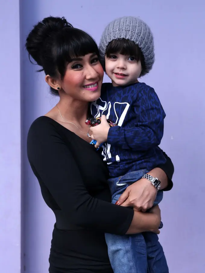 Cut Memey dan Nathan