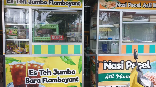 Rental Motor hingga Jual Es Teh, Usia 72 Tahun Tak Jadi Penghalang Jalankan Usaha