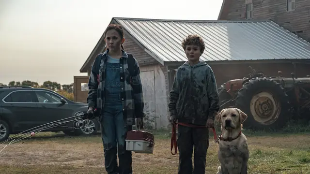 Skylar Morgan Jones (kiri) sebagai Tyler dalam film Blood. (Foto: Dok. Vertical Entertainment/ IMDb)