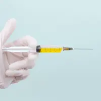 Ilustrasi suntik multivitamin. Sumber foto: unsplash.com.