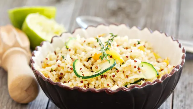 Resep Millet Bowl dengan Saus Herbs Lemon Tinggi Nutrisi yang Segar dan Mengenyangkan