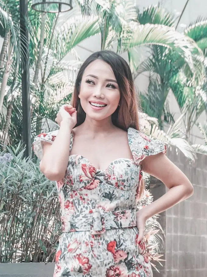 Nevie Rost, kreator untuk ulasan hotel dan penginapan