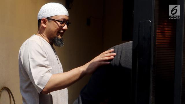 WP KPK Silaturahmi Idul Fitri ke Rumah Novel Baswedan