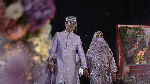 6 Momen Pengajian Rizky Billar dan Lesty Kejora Jelang Pernikahan, Penuh Haru