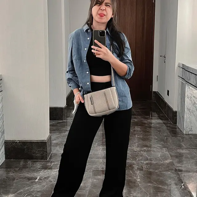 Insecure dengan Penampilannya, Ini 6 Potret Terbaru Putri Titian Sering Dipuji Bak Gadis