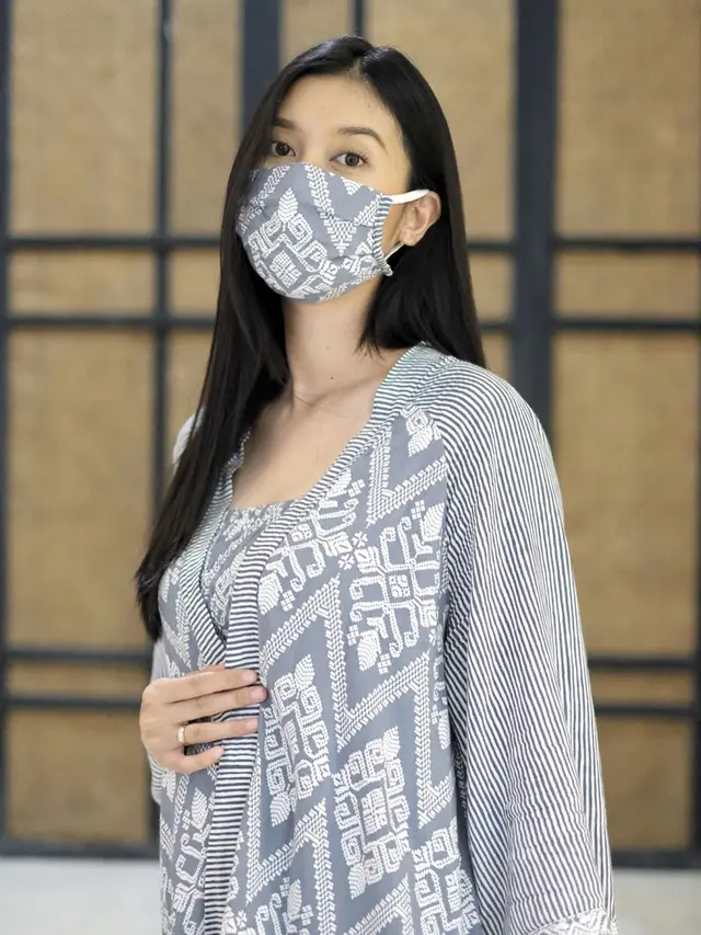 7 Potret Kevin Liliana Pamer Baby Bump, Tetap Tampil Menawan