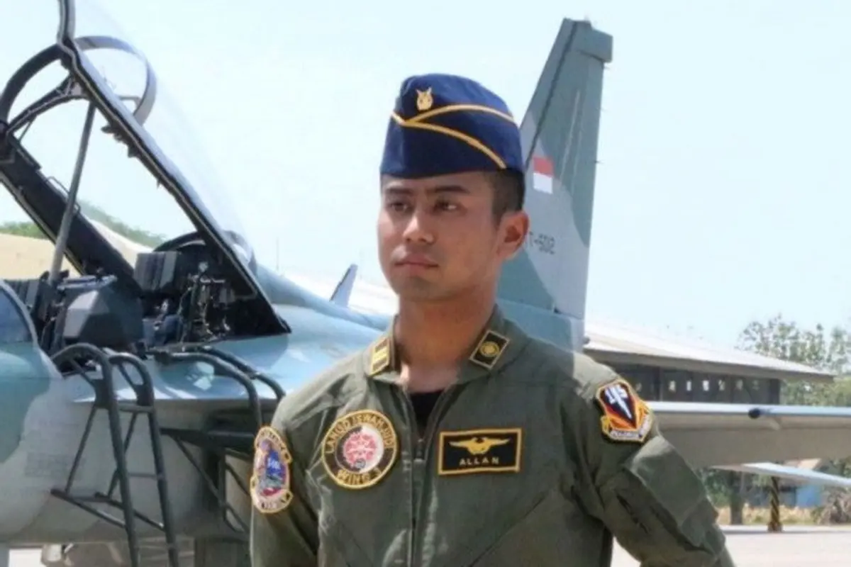 Pilot Pesawat Jatuh