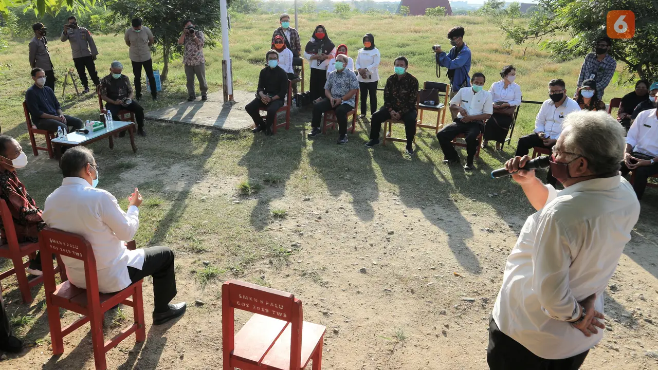 dialog antara guru dan Menteri Pendidikan dan Kebudayaan, Nadiem Makarim di Palu