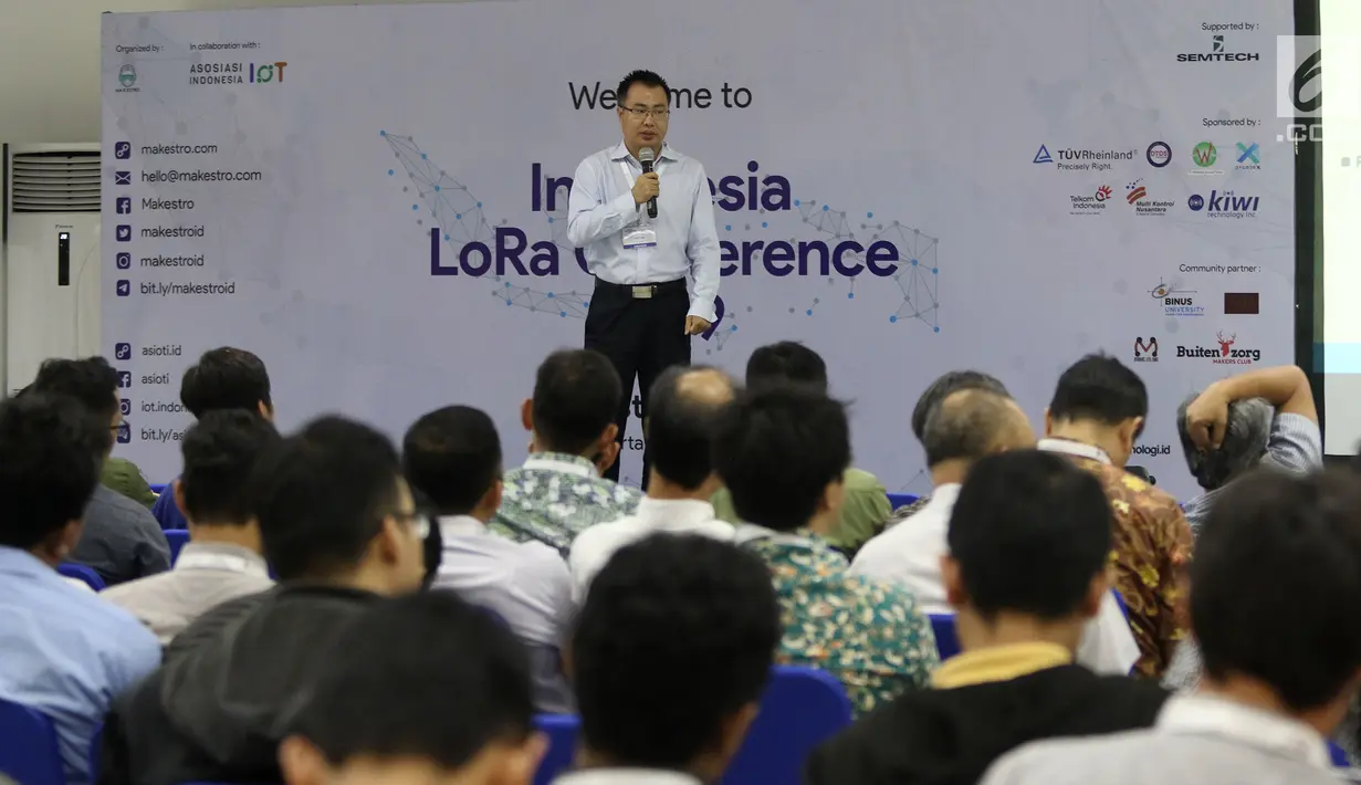 Vice President RisingHF Leo Xie saat menjadi pembicara dalam Indonesia Long Range Conference (IDLoRaCon) 2019 di Function Hall Emtek City, Jakarta, Rabu (14/8/2019). IDLoRaCon 2019 membahas hal-hal yang berhubungan dengan Internet of Things (IoT). (Liputan6.com/Herman Zakharia)