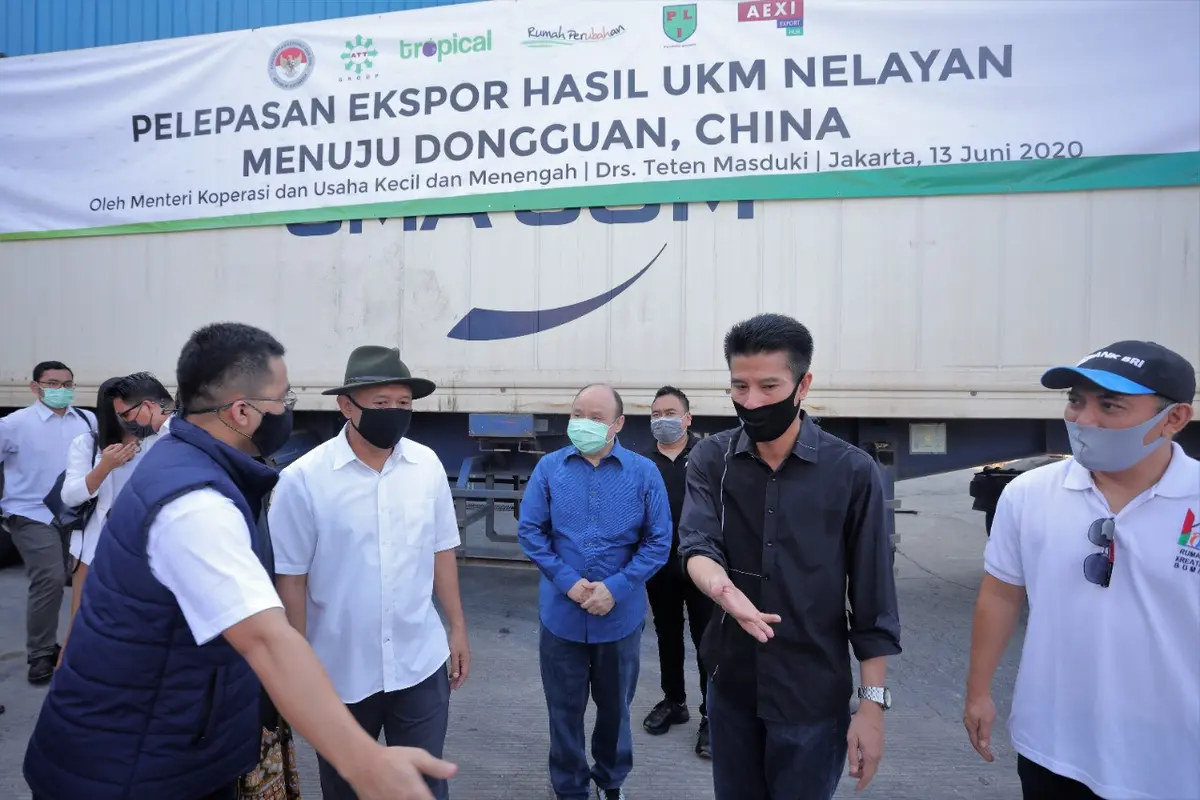 Masuk Era New Normal, Menkop UKM Kick Off Ekspor Perdana 27 Ton Ikan ke China