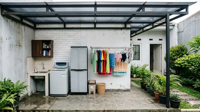 Belakang rumah kecil untuk area multifungsi (Foto: Gemini AI)