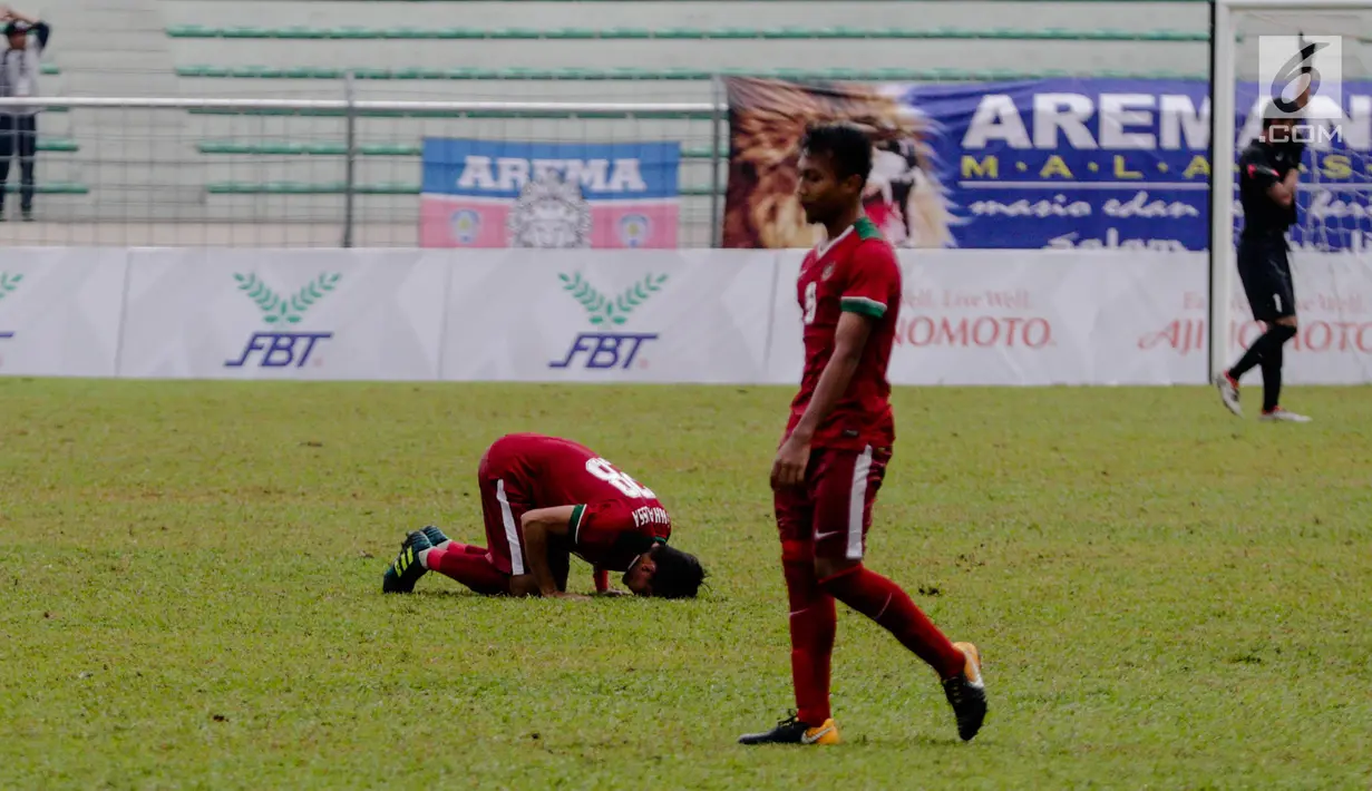 Pemain Timnas U-22 Indonesia, M Rezaldi Hehanusa merayakan gol kedua Indonesia saat melawan Myanmar dalam perebutan medali perunggu Sea Games 2017 di Stadion MPS, Malaysia, Selasa (29/8). Indonesia menang dengan skor 3-1. (Liputan6.com/Faizal Fanani)