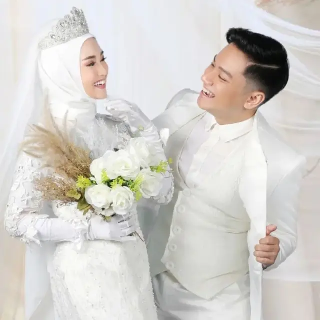 Putra Ine Sinthya, Agi Syahrain Menikah dengan Sylvia Zahra (Foto: Instagram inesinthya)