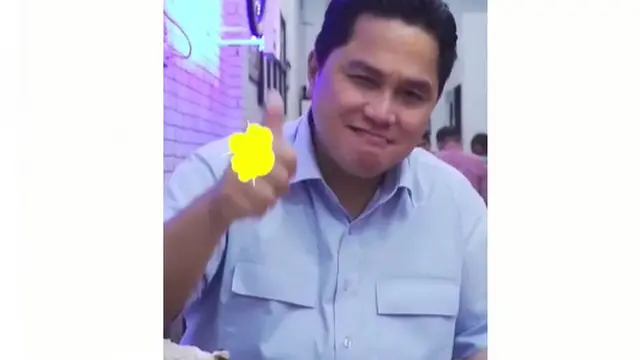 Menteri BUMN, Erick Thohir saat mencicipi durian.