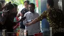 Mantan Mensos dan Sekjen Partai Golkar Idrus Marham tiba untuk menjalani pemeriksaan oleh penyidik KPK, Jakarta, Jumat (31/8). Idrus Marham diperiksa sebagai tersangka kasus menerima suap Rp 4,8 miliar proyek PLTU Riau-1. (Merdeka.com/Dwi Narwoko)