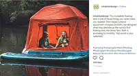 Ingin berkemah dengan tantangan tersendiri? Shoal tent adalah jawabannya. Rasakan sensasi seru berkemah di atas air. (Foto: Instagram/ @SmithFly)