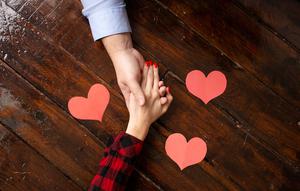 Ilustrasi menjalin asmara/Shutterstock-phototimedp