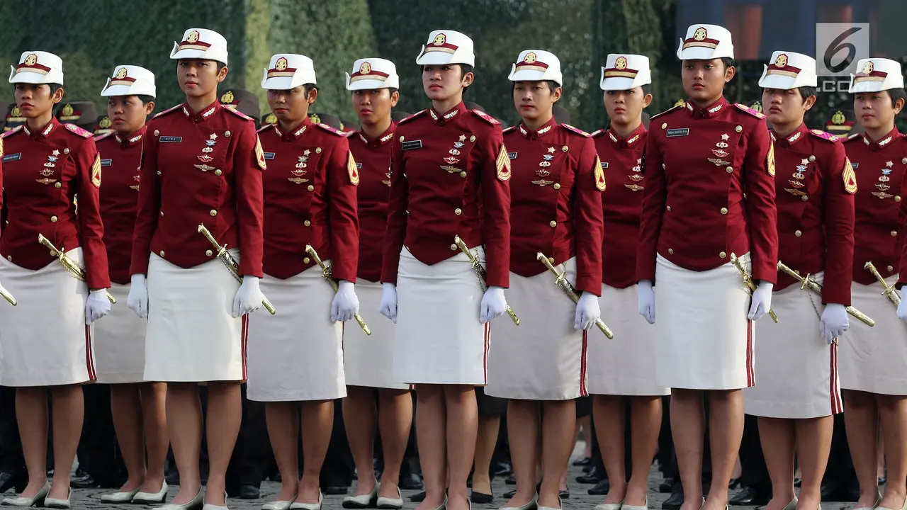 Prajurit Wanita TNI dan Polisi Apel Peringati Hari Kartini