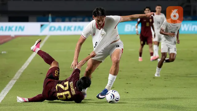 Foto: Debut Impian Mitchell Baker! Hattrick Bawa Timnas Indonesia Pesta 5 Gol atas Kamboja di Piala AFF 2026