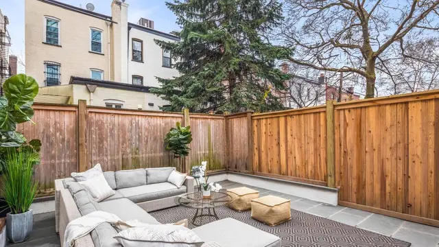 [Bintang] Emily Blunt