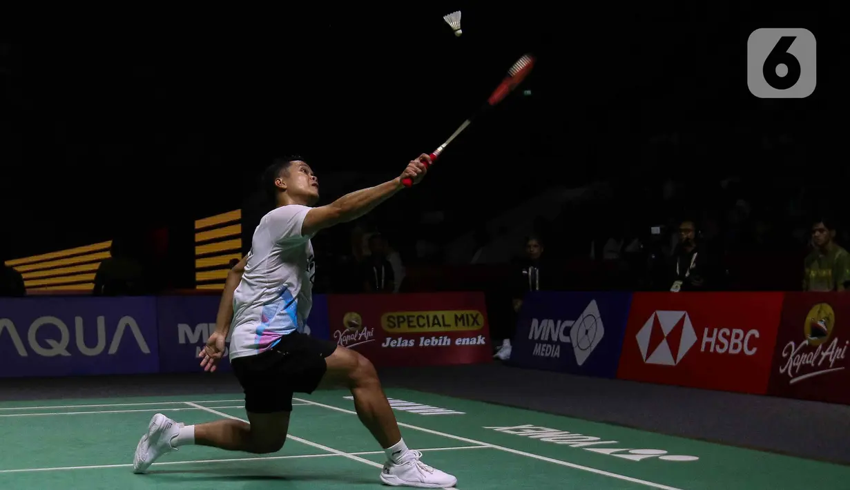 Kekalahan ini membuat Anthony Sinisuka Ginting tersingkir dari Indonesia Open 2024. (Liputan6.com/Herman Zakharia)