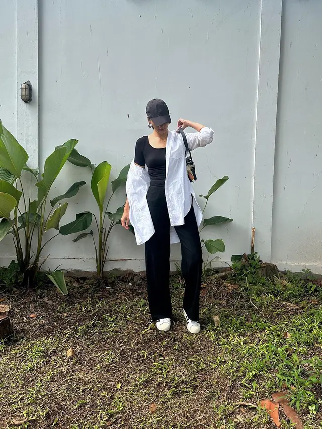7 Potret Penampilan Paula Verhoeven saat Antar Anak Sekolah Ini Curi Perhatian