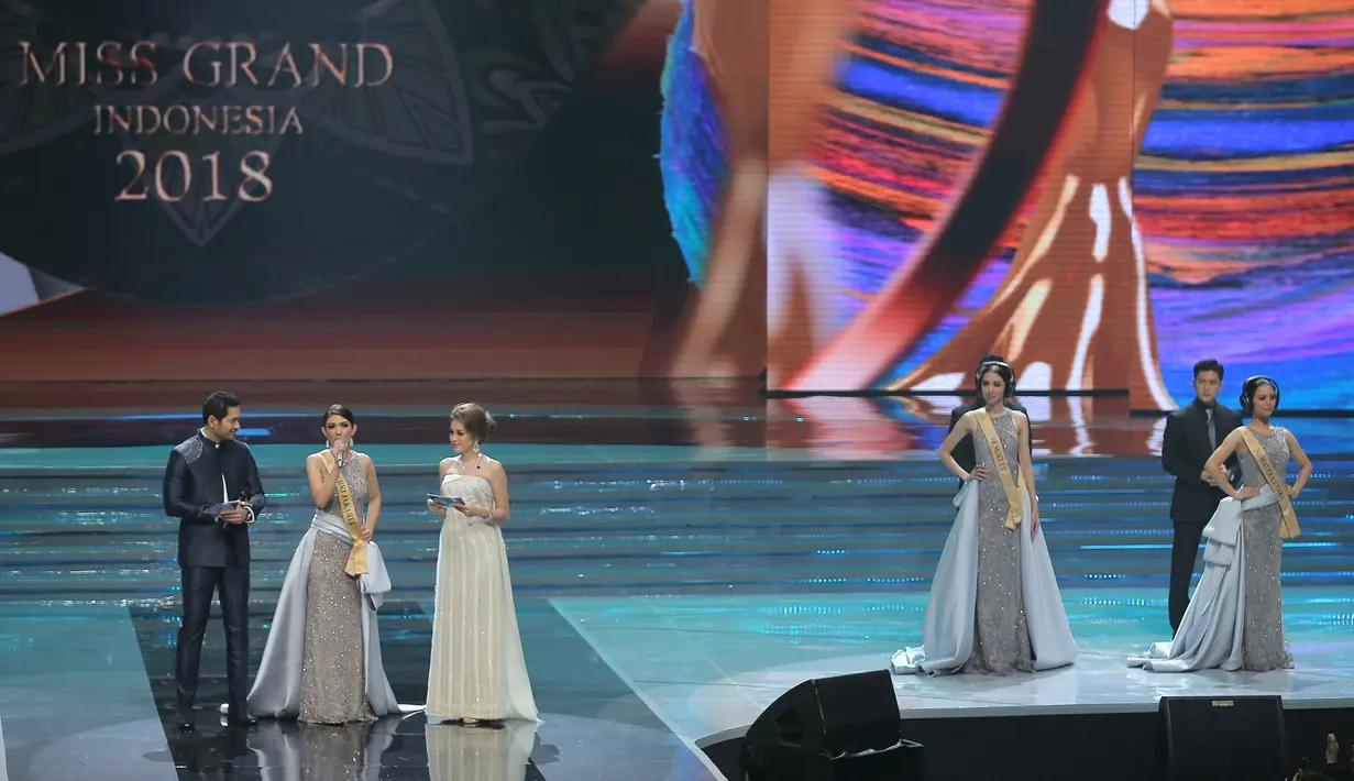 Nadia pun menjawab dengan yakin bahwa ia akan menyelamatkan anak-anak dan para ibu terlebih dahulu. (Deki Prayoga/Bintang.com)