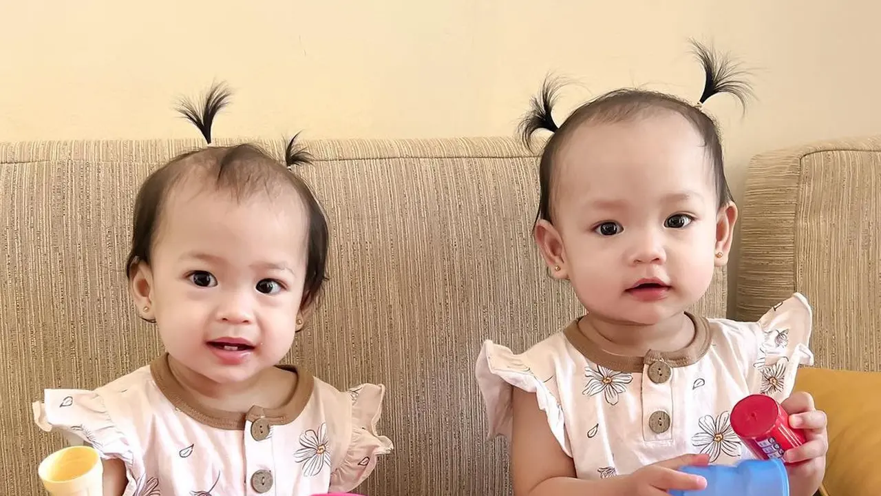 Anak kembar Anisa Rahma dan Anandito Dwis
