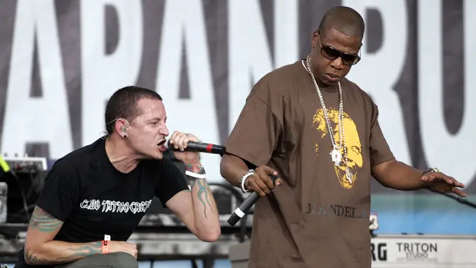 Pernyanyi rap Jay-Z dan vokalis Linkin Park Chester Bennington. (Variety)