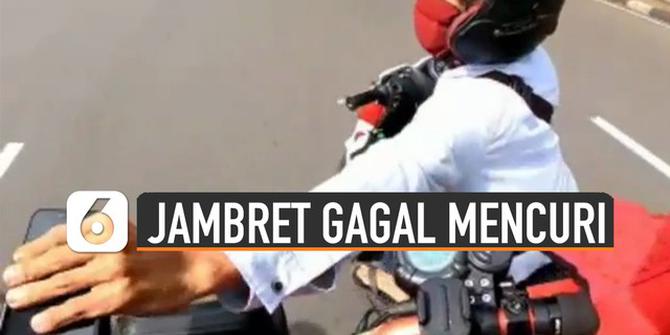 VIDEO: Viral Detik-Detik Jambret Gagal Mencuri Ponsel di Stang Skuter Listrik