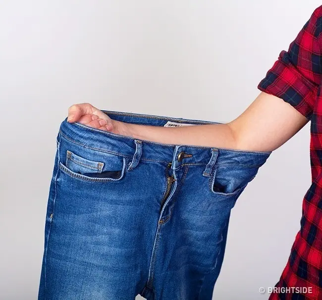 Ada tiga cara jitu yang bisa Anda lakukan ketika memilih celana jeans saat ingin membelinya tanpa harus mencobanya terlebih dahulu. (Foto: Bright Side)
