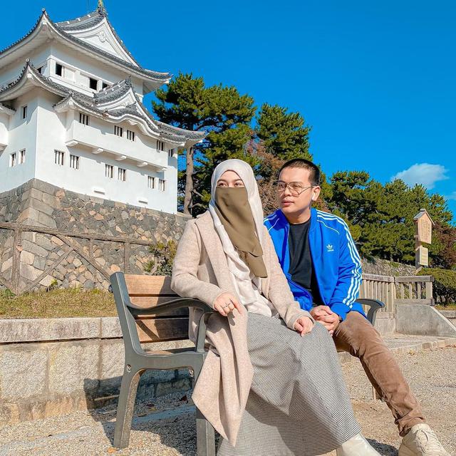 Kisah Cintanya Jadi Inspirasi, Ini 6 Potret Manis Natta Reza dan Wardah Maulina