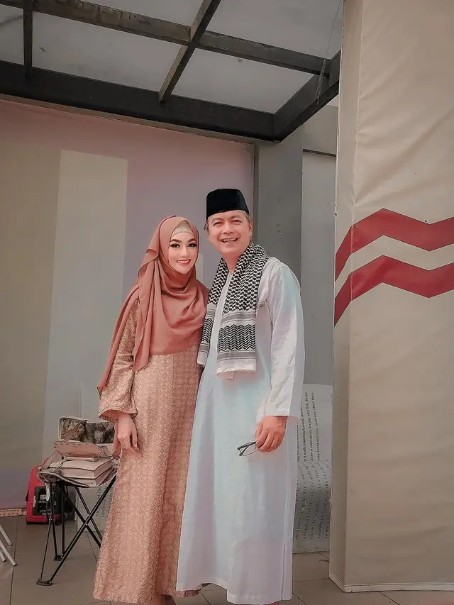 7 Gaya Sania Velova Adik Barbie Kumalasari Tampil Pakai Hijab Ini Makin Menawan