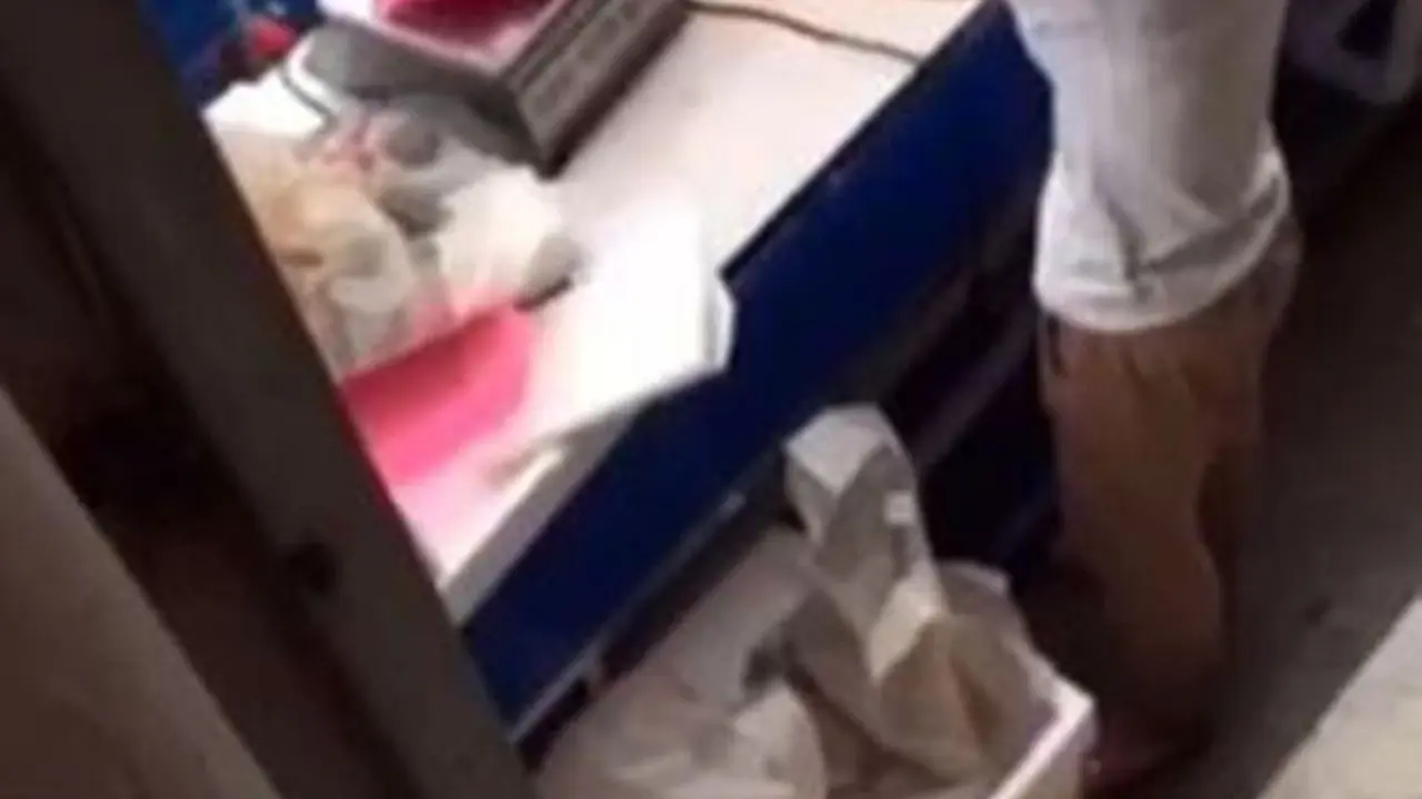 Aksi Kecurangan Pedagang yang Terekam CCTV, Ibu Kamu Wajib Tahu!