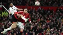 Di babak kedua, Manchester United mencoba bermain lebih agresif. (Darren Staples/AFP)