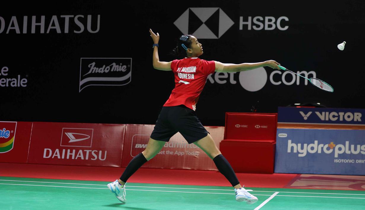 Pebulu tangkis tunggal putri Indonesia, Putri Kusuma Wardani saat bertanding melawan wakil Taiwan, Huang Yu-Hsun, pada babak 16 besar Indonesia Masters 2026 di Istora Gelora Bung Karno, Senayan, Jakarta, Kamis (22/1/2026). (Bola.com/M Iqbal Ichsan)