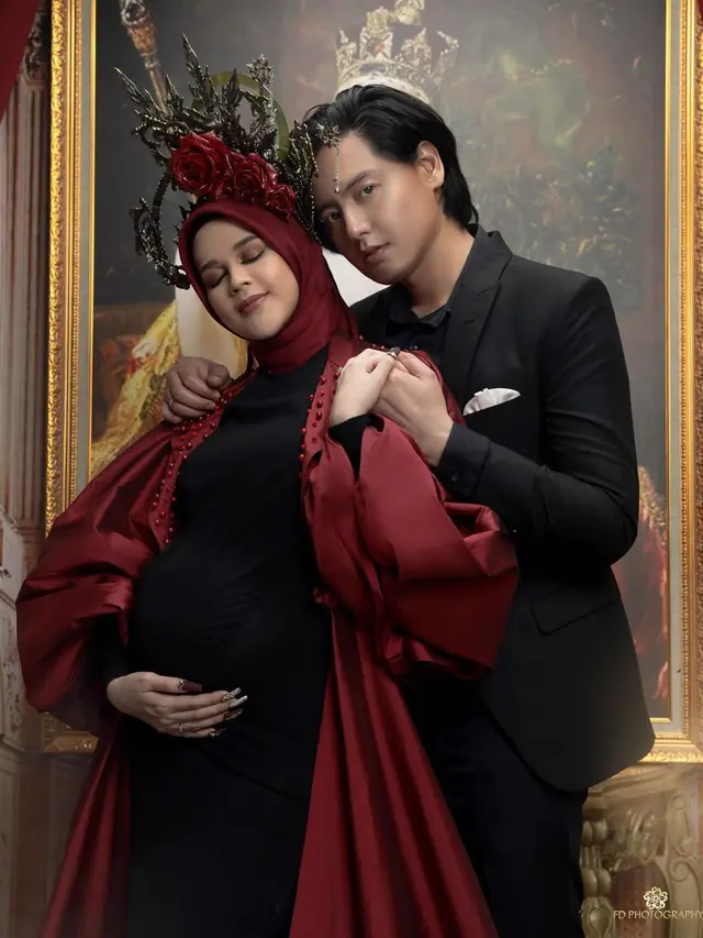 Tampil Kompak, Ini 6 Hasil Maternity Shoot Cut Meyriska dan Roger Danuarta