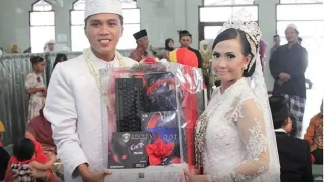 Gara-Gara Gim, 5 Pasangan Ini Melanjutkan Hubungan Hingga Kejenjang Pernikahan