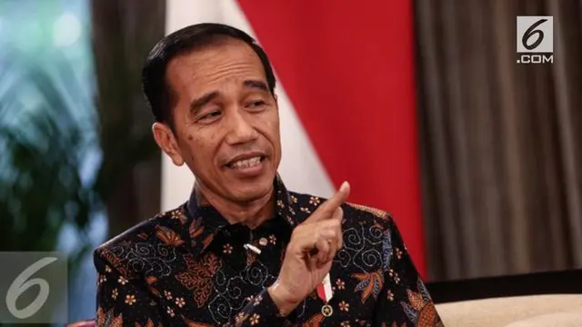 Kontroversi penayangan kembali Film G30S/PKI ditanggapi Presiden Jokowi. Menurutnya, film sejarah seperti ini penting bagi bangsa.