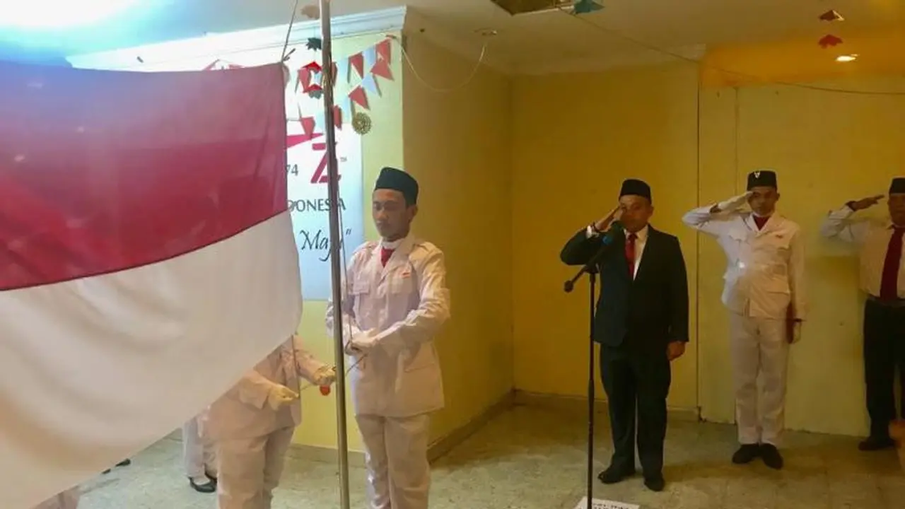 Meski Tertunda, Sekolah Indonesia Makkah Gelar Upacara HUT RI ke-74