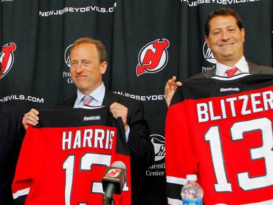 Abramovich terpaksa menjual Chelsea setelah menerima sanksi dari pemerintah Inggris karena diketahui memiliki hubungan dengan presiden Rusia, Vladimir Putin. Berikut empat sosok Miliarder yang menjadi kandidat terkuat sebagai pemilik baru The Blues. (Andy Marlin/Getty Images via AFP)