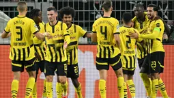 Berlaga di Signal Iduna Park, Borussia Dortmund menang telak 7-1 atas Celtic. (INA FASSBENDER/AFP)