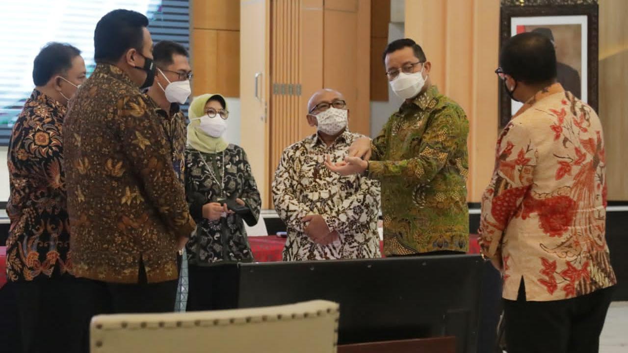 Mensos Juliari P. Batubara.