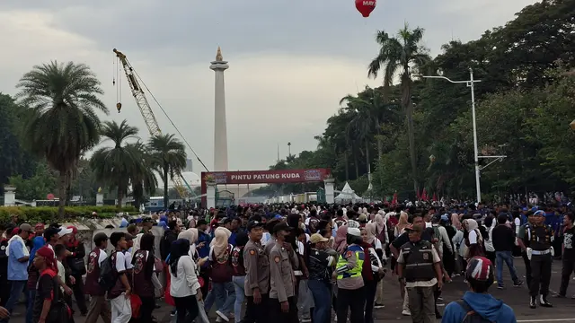Sekitar 220 ribu buruh dari berbagai daerah akan memadati Monas pada hari ini, Jumat (1/5/2026).