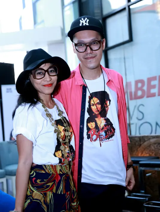 Kerap mengisi lagu soundtrack film layar lebar, pasangan musisi ini menolak ketika disinggung tentang keinginan untuk menjadi grup spesialis pengisi soundtrack film. (Wimbarsana/Bintang.com)