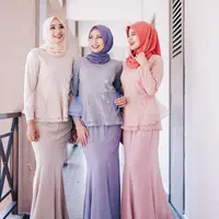 ilustrasi teman perempuan berhijab/rootstudio/Shutterstock