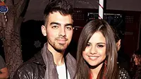 Ini Nasehat Spesial Joe Jonas Untuk Selena Gomez
