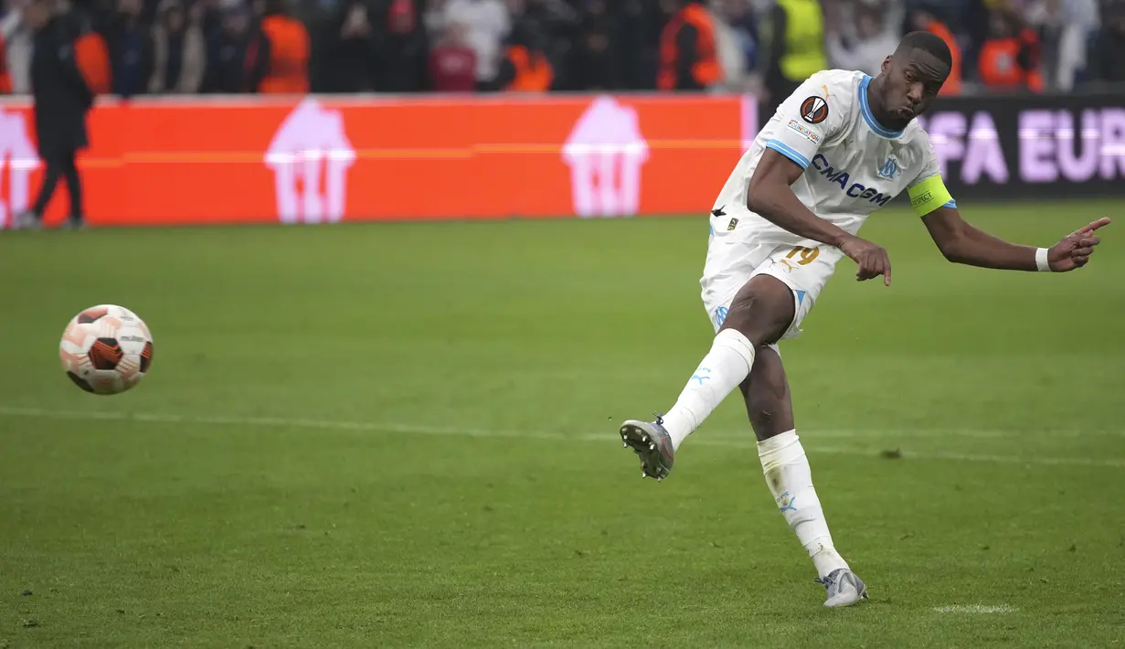 Pertandingan harus diselesaikan dengan adu penalti karena setelah memainkan 90 menit dan babak tambahan agregat tetap 1-1. (AP Photo/Daniel Cole)