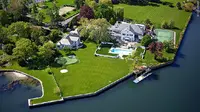Donald Trump membeli rumah tersebut pada tahun 1984 seharga US$ 4 juta.